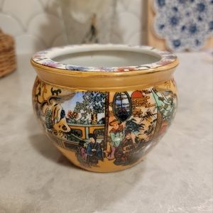 Small Oriental Japanese Jar Planter